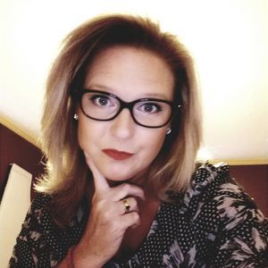 Meet your Posher, Becky